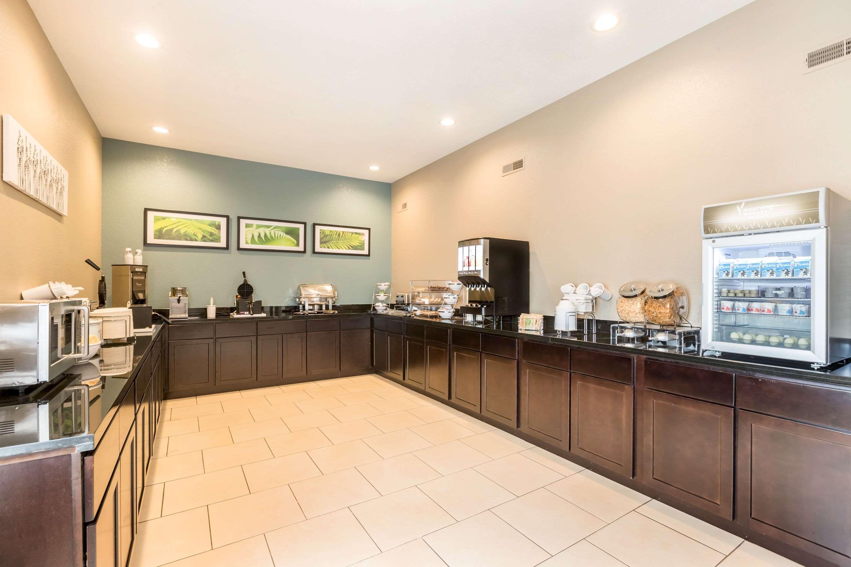 Sleep Inn & Suites West Des Moines Near Jordan Creek Экстерьер фото