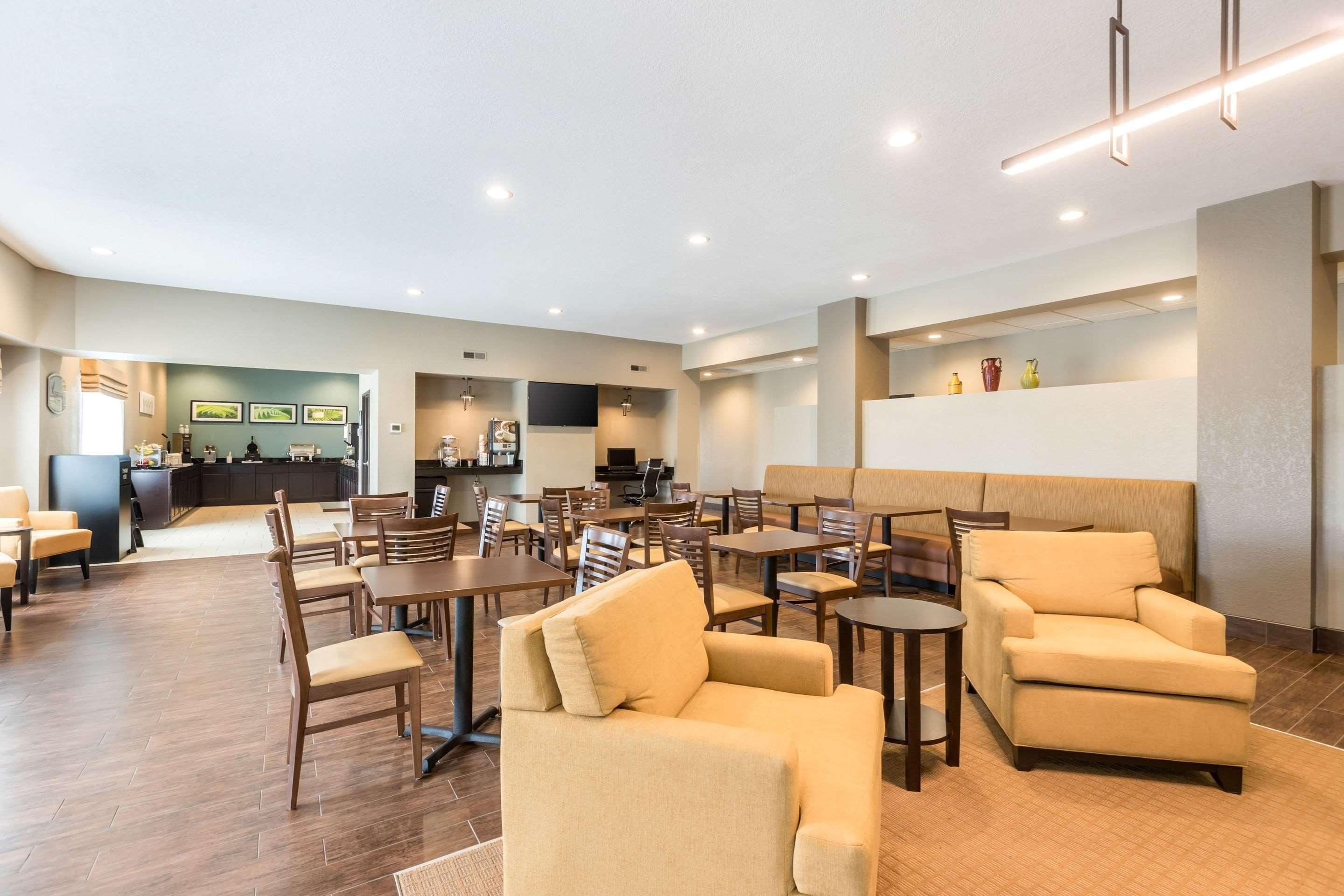 Sleep Inn & Suites West Des Moines Near Jordan Creek Экстерьер фото